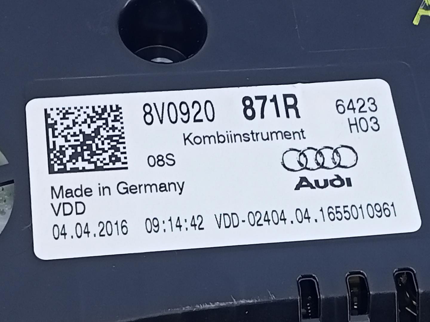 AUDI A3 8V (2012-2020) Instrumentu panelis/spidometrs 8V0920871R,E2-A1-39-2 24099915