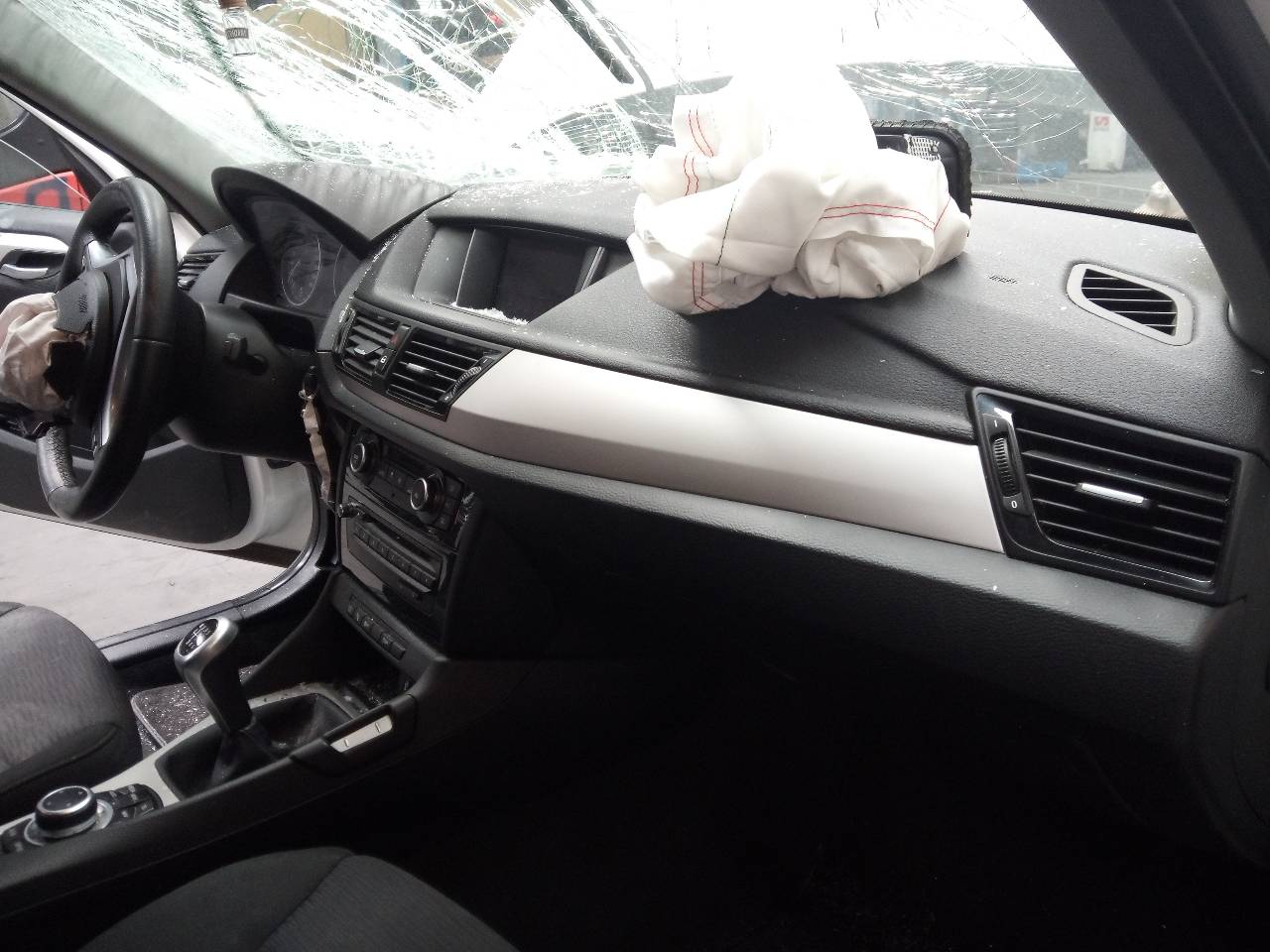 BMW X1 E84 (2009-2015) Priekinių kairių durų stiklo pakelėjas 0130822226, E1-A3-8-2 18739410