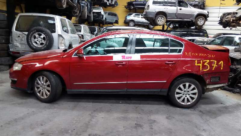 VOLKSWAGEN Passat B6 (2005-2010) Заключване на задната лява врата 3C4839015A, E1-B6-4-4 18374062