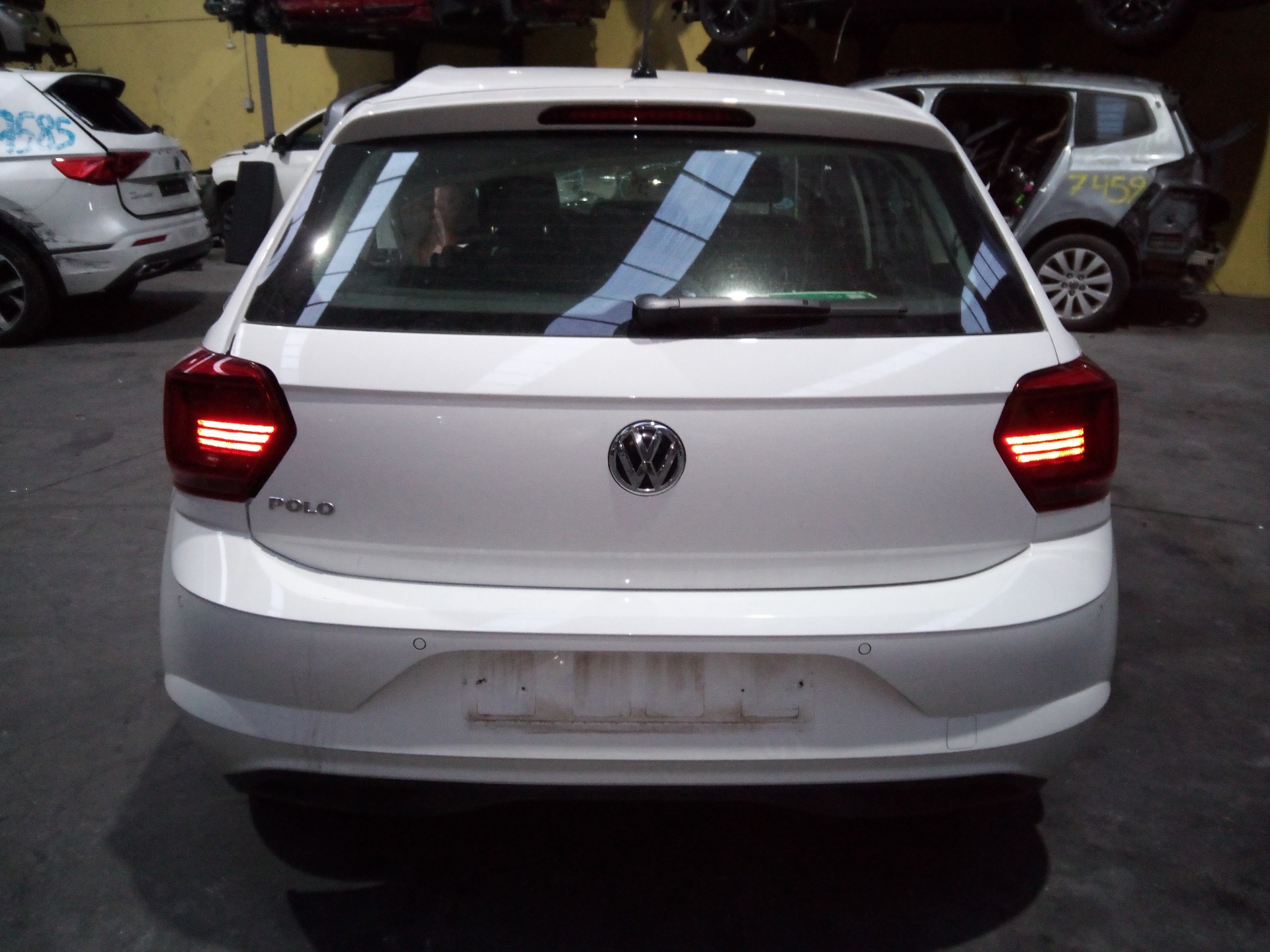 VOLKSWAGEN Polo 6 generation (2017-2024) Moteur de lève-vitre de porte avant gauche 5Q0959408, 0130822694, E1-B6-48-1 18765617