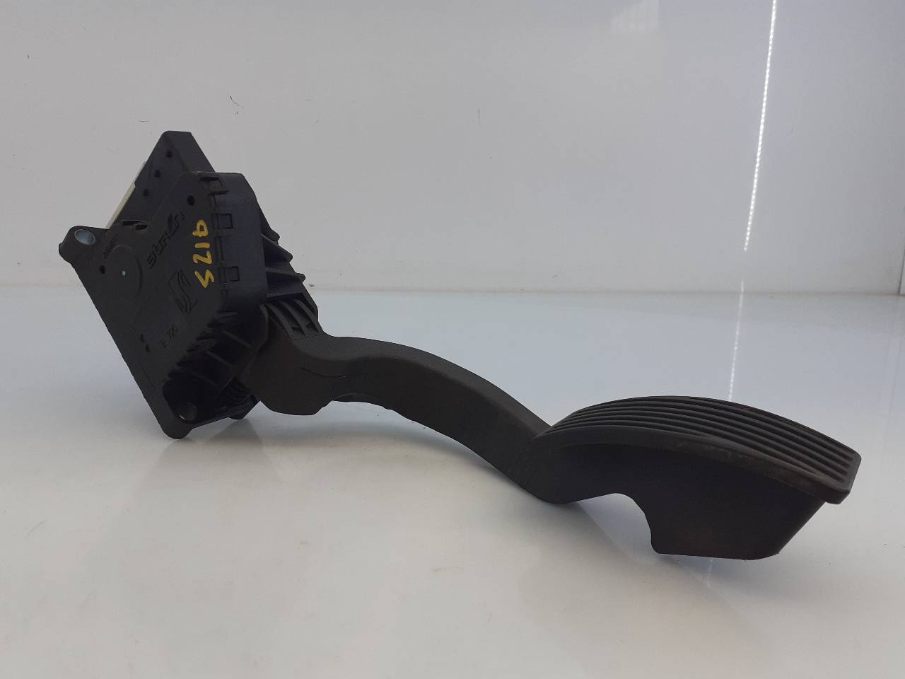 OPEL Corsa D (2006-2020) Throttle Pedal 13305804, E3-A5-8-1 24485949