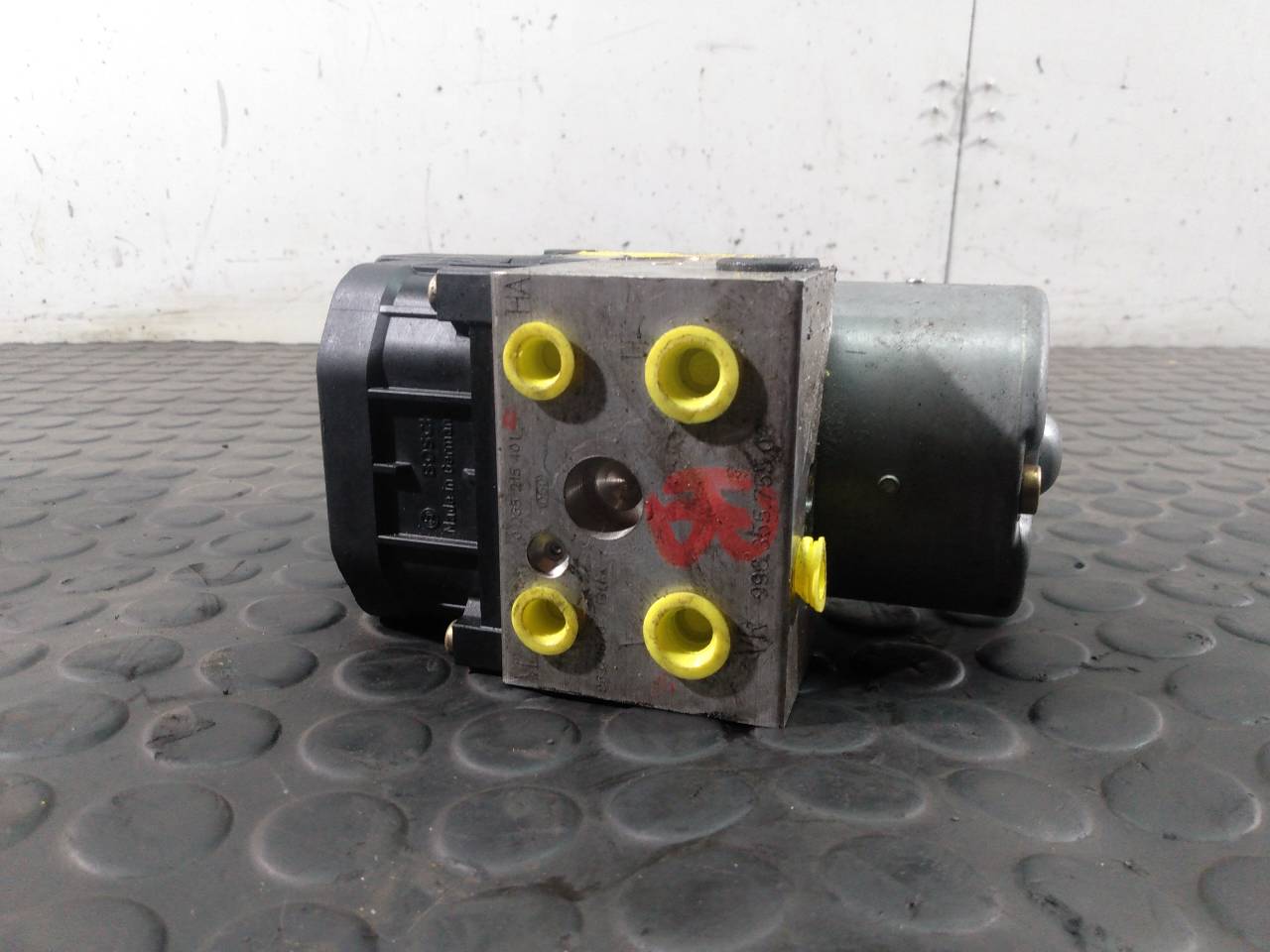 PORSCHE Boxster 986 (1996-2004) ABS pump 0265215401, 99635575503, P3-A8-20-5 18715089