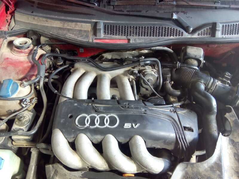 AUDI A3 8L (1996-2003) Priekinis dešinys pusašis 18690816