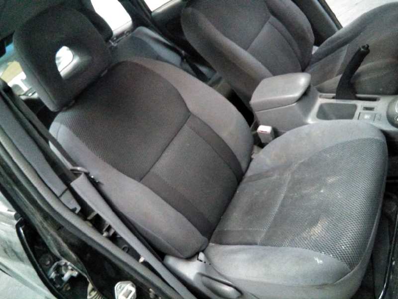 MERCEDES-BENZ RAV4 2 generation (XA20) (2000-2006) Priekinis dešinys priešrūkinis žibintas 8121042050 18620791