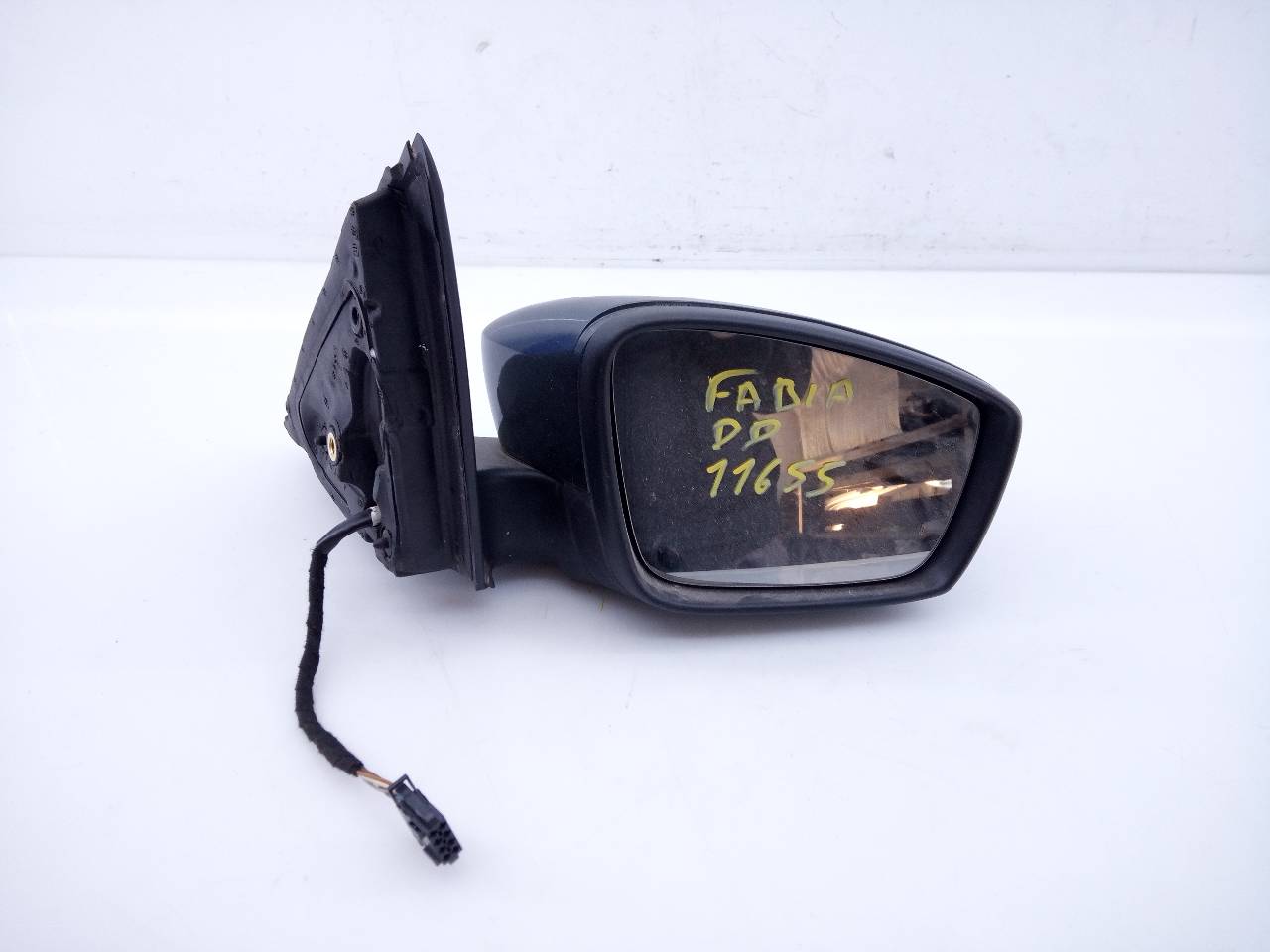 SKODA Yeti 1 generation (2009-2018) Right Side Wing Mirror E1-A5-47-2 21829256