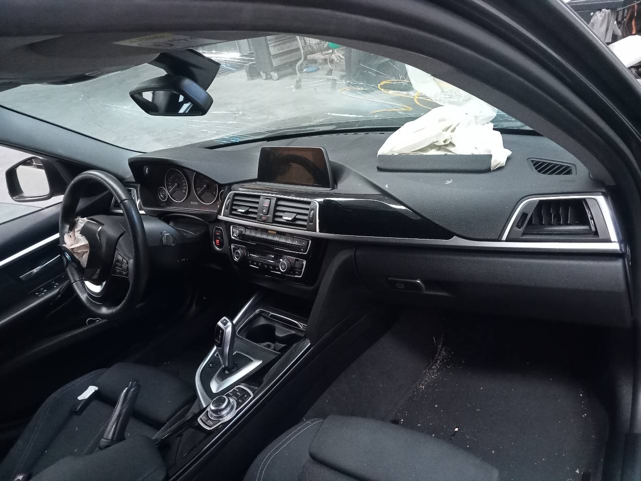 BMW 3 Series F30/F31 (2011-2020) Galinių kairių durų stiklo pakelėjas 24094994