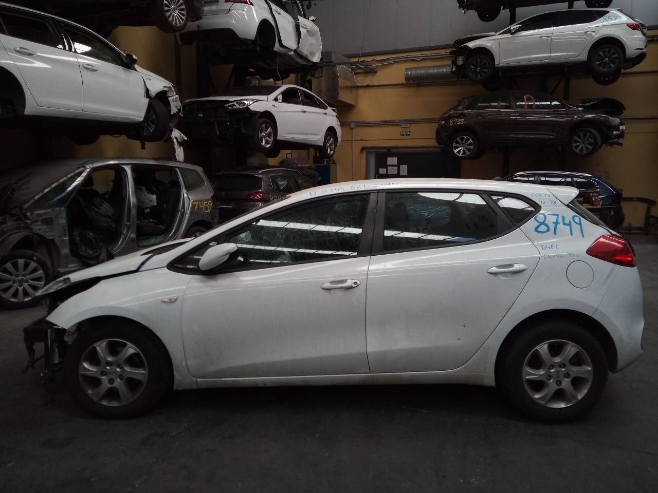 KIA Cee'd 2 generation (2012-2018) Galinis dešinys suportas 18707120