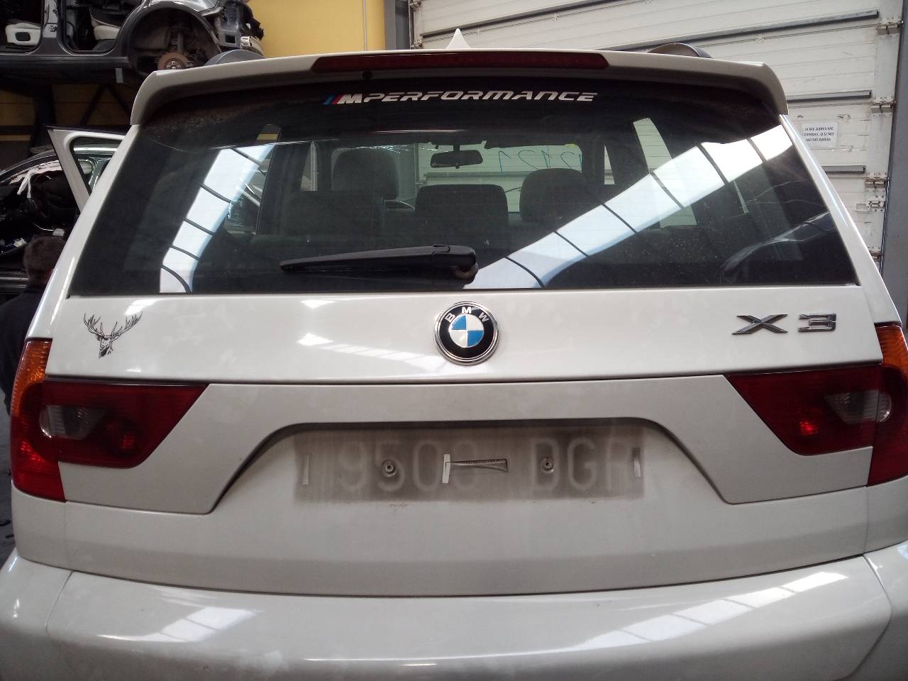 BMW X3 E83 (2003-2010) Крышка багажника 24516324