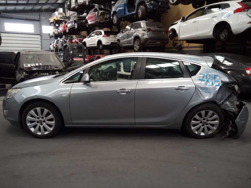 OPEL Astra J (2009-2020) Comutator geam ușă stânga față 13305011, E3-A5-9-4 18627858