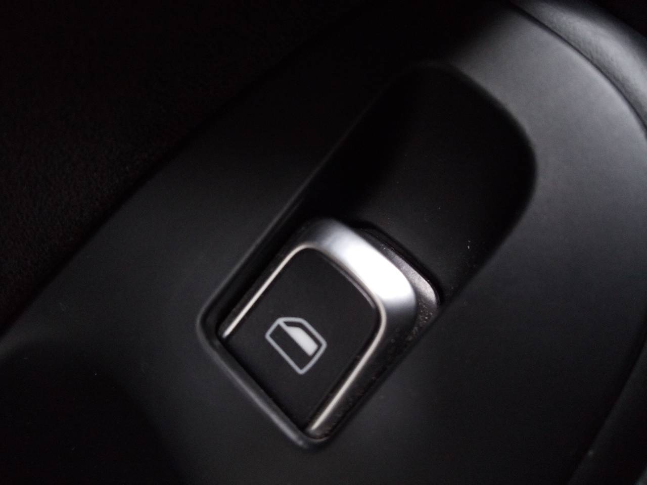 AUDI A5 Sportback Front Right Door Window Switch 21011806