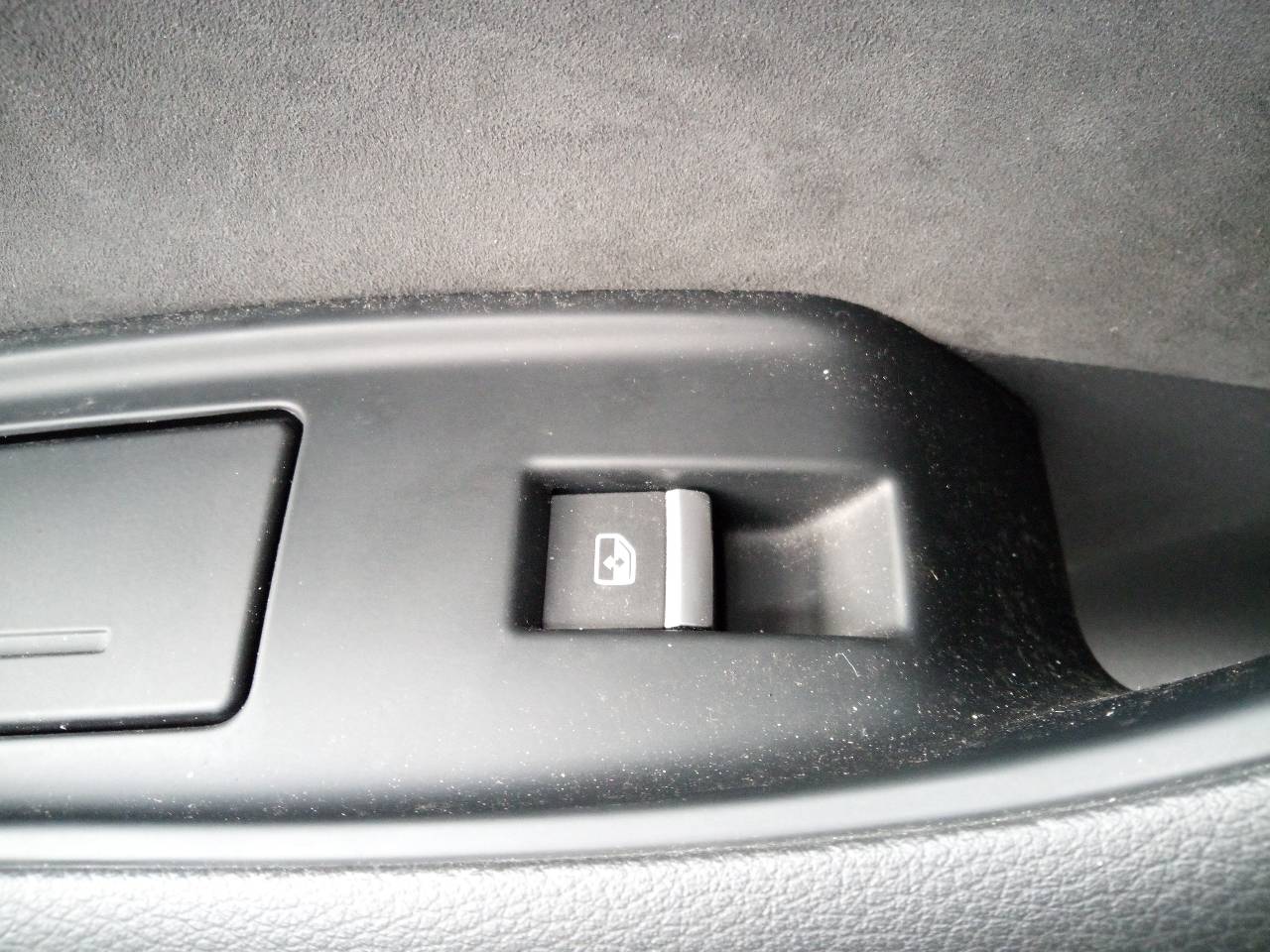 AUDI Q7 4M (2015-2024) Rear Right Door Window Control Switch 24086978