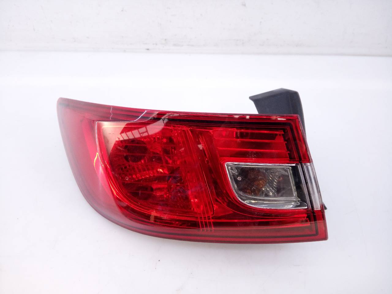 RENAULT Clio 3 generation (2005-2012) Rear Left Taillight 265553752R, E1-A1-35-2 21828504