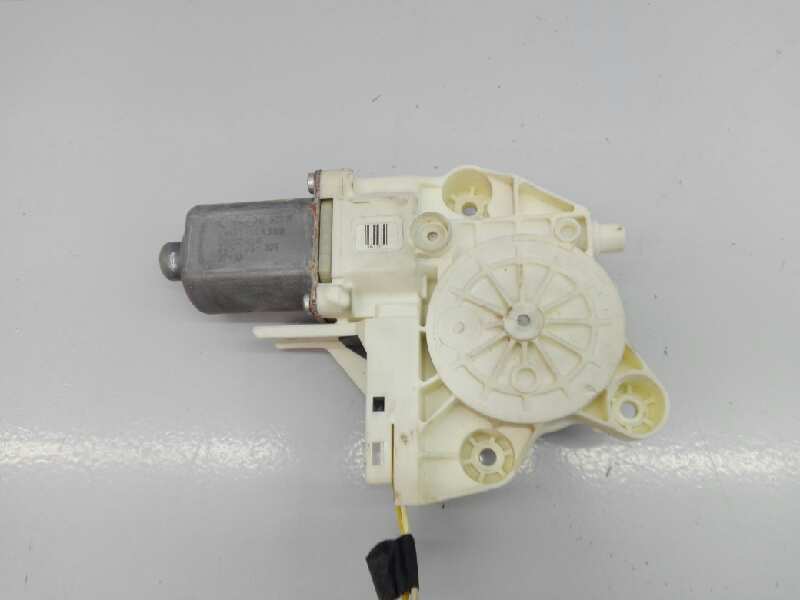 PEUGEOT Focus 2 generation (2004-2011) Front Left Door Window Regulator Motor 4M5T14A389,995208101,E2-B3-55-2 18452436