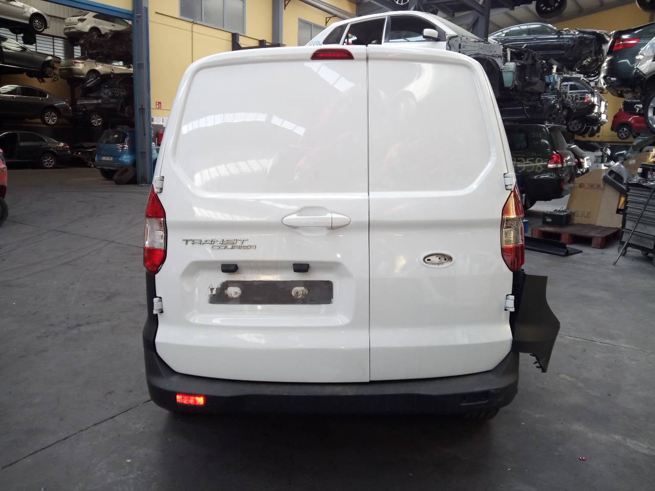 FORD Tourneo Courier 1 generation (2014-2024) Priekinių kairių durų spyna 18755697