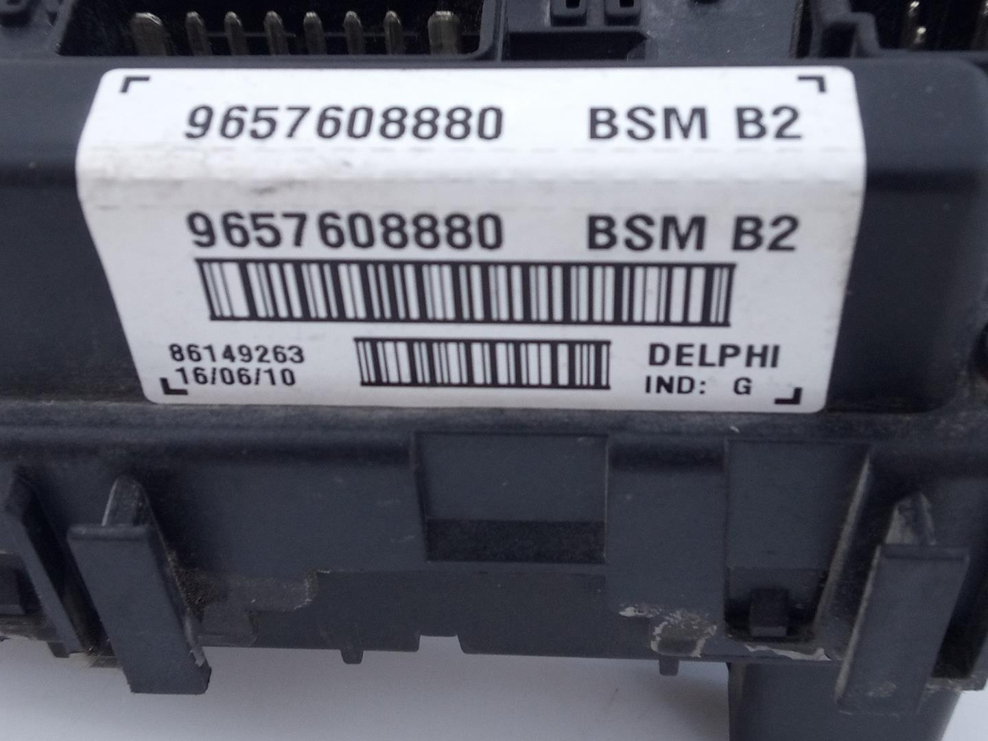 PEUGEOT 206 1 generation (1998-2009) Fuse Box 9657608880,E3-B2-26-1 21828998