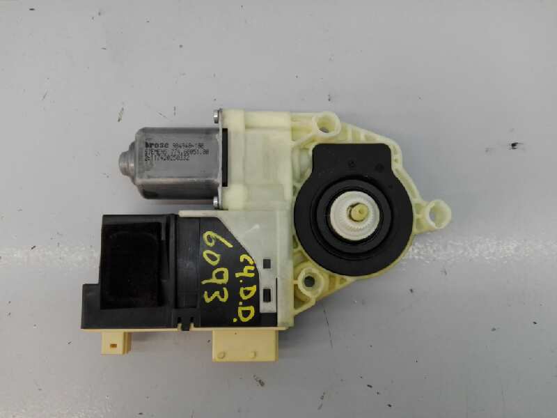 CITROËN C4 1 generation (2004-2011) Front Right Door Window Control Motor 9681574880, 964876100, E1-A4-28-2 18462180