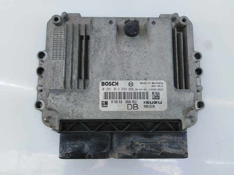 OPEL Astra J (2009-2020) Engine Control Unit ECU 0281012694, 55560810, E3-A5-18-2 18685043