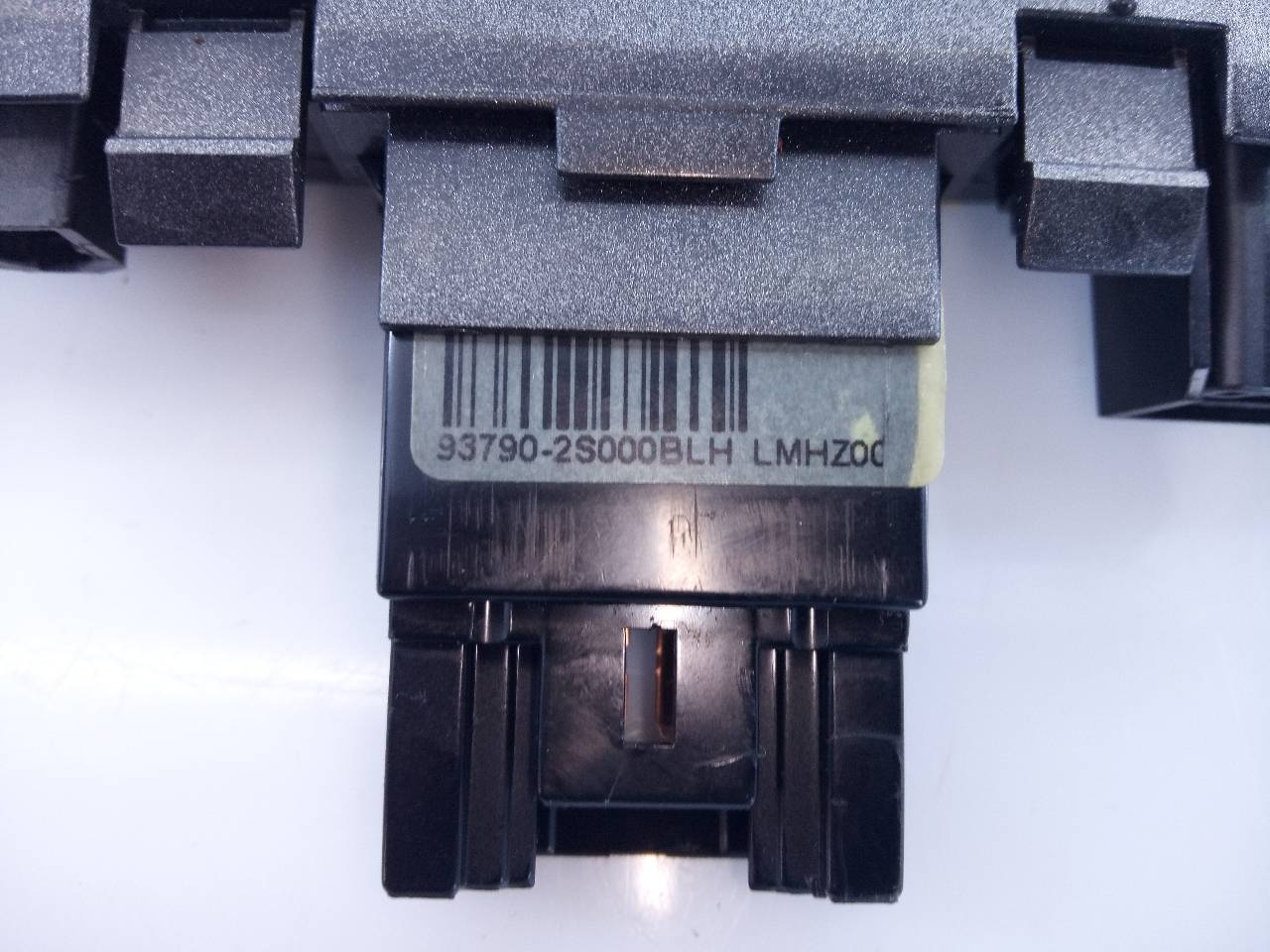 HYUNDAI Tucson 3 generation (2015-2021) Hazard button 937902S000BLH,E3-A3-34-4 18772095