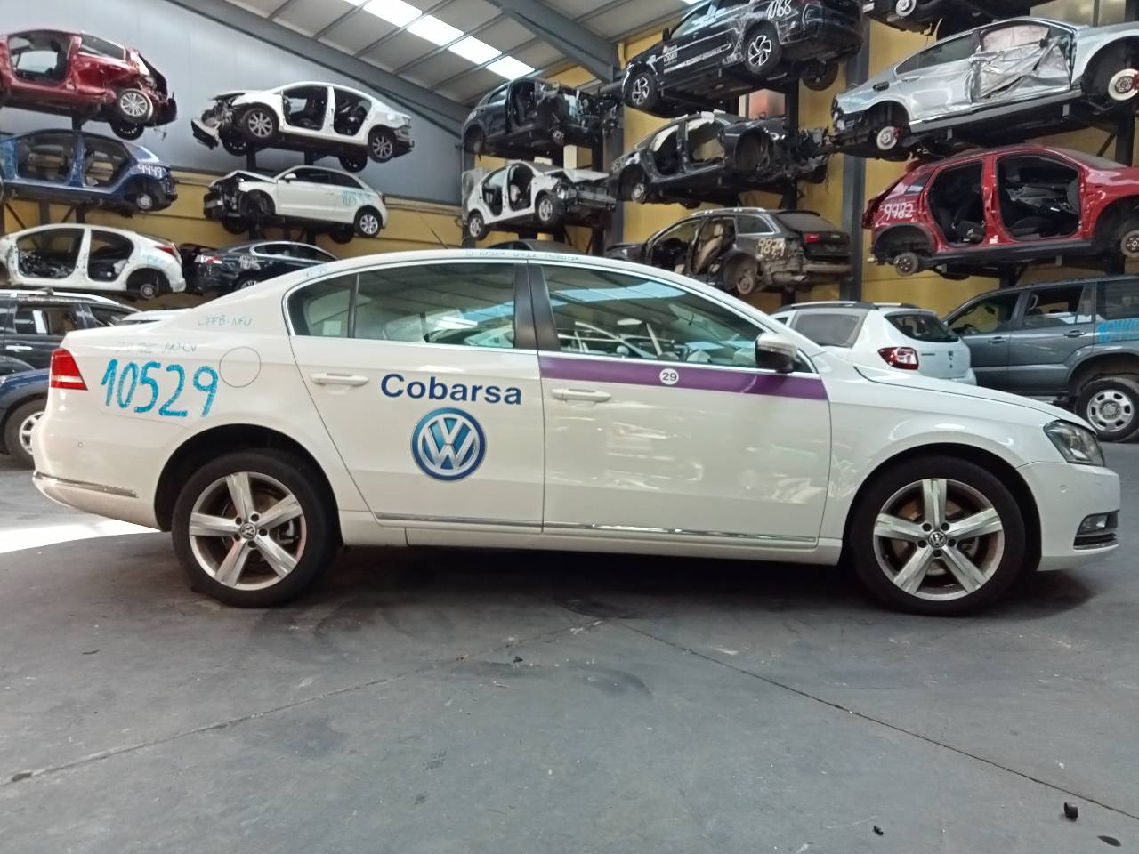 VOLKSWAGEN Passat B7 (2010-2015) Vasen takaluukun takavalo E1-B6-43-1 20782612