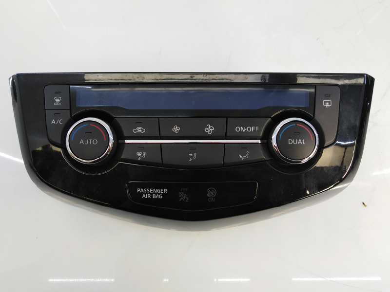 NISSAN X-Trail T32 (2013-2022) Pегулятор климы 2411X887035P,E3-B4-28-3 18647765