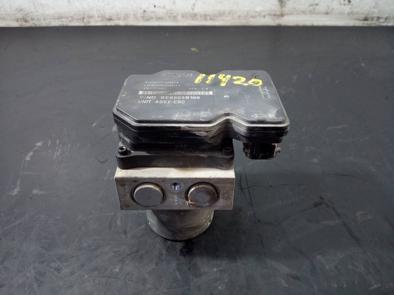 HYUNDAI Tucson 3 generation (2015-2021) ABS Pump P3-B8-23-1, 589202Y350 21825349