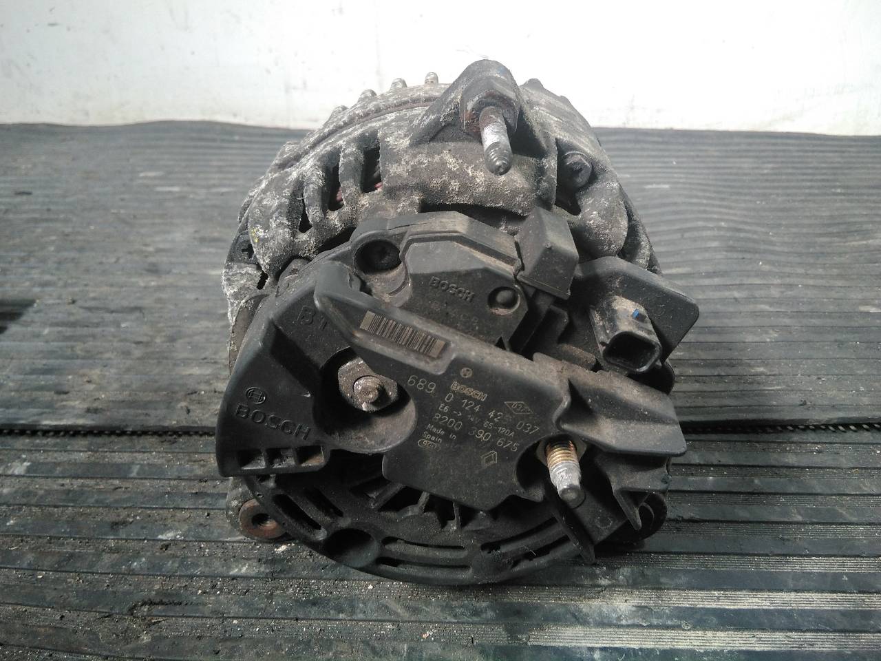 RENAULT Clio 2 generation (1998-2013) Alternator 8200390675,0124425037,P3-B6-10-4 18728838