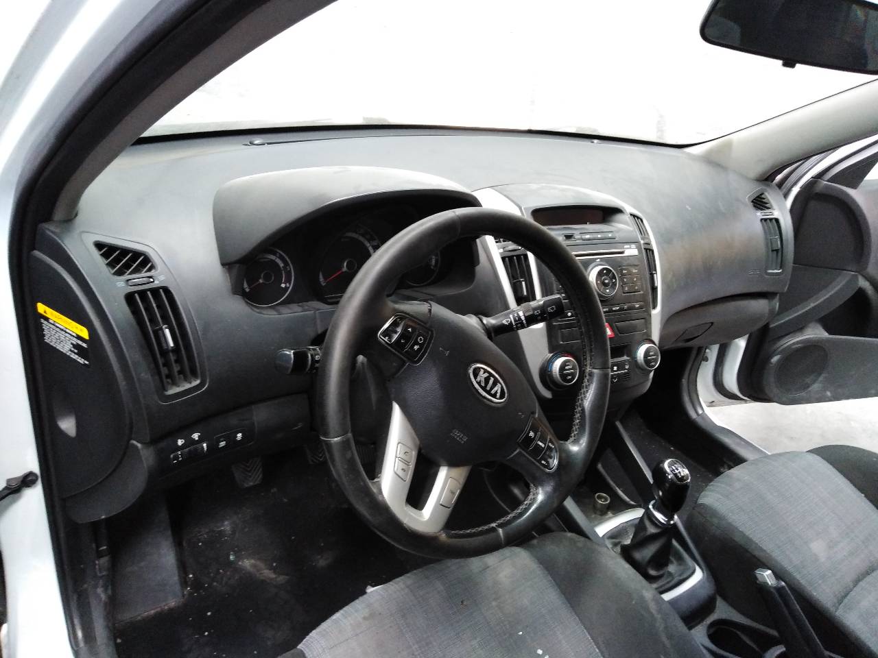 KIA Cee'd 1 generation (2007-2012) Блок SRS 959101H000 21457402