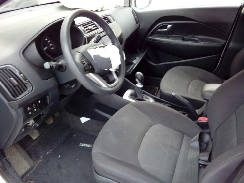 KIA Rio 3 generation (2011-2017) Galinio dangčio (bagažinės) valytuvo varikliukas 987001W000, E2-B5-5-1 18370535