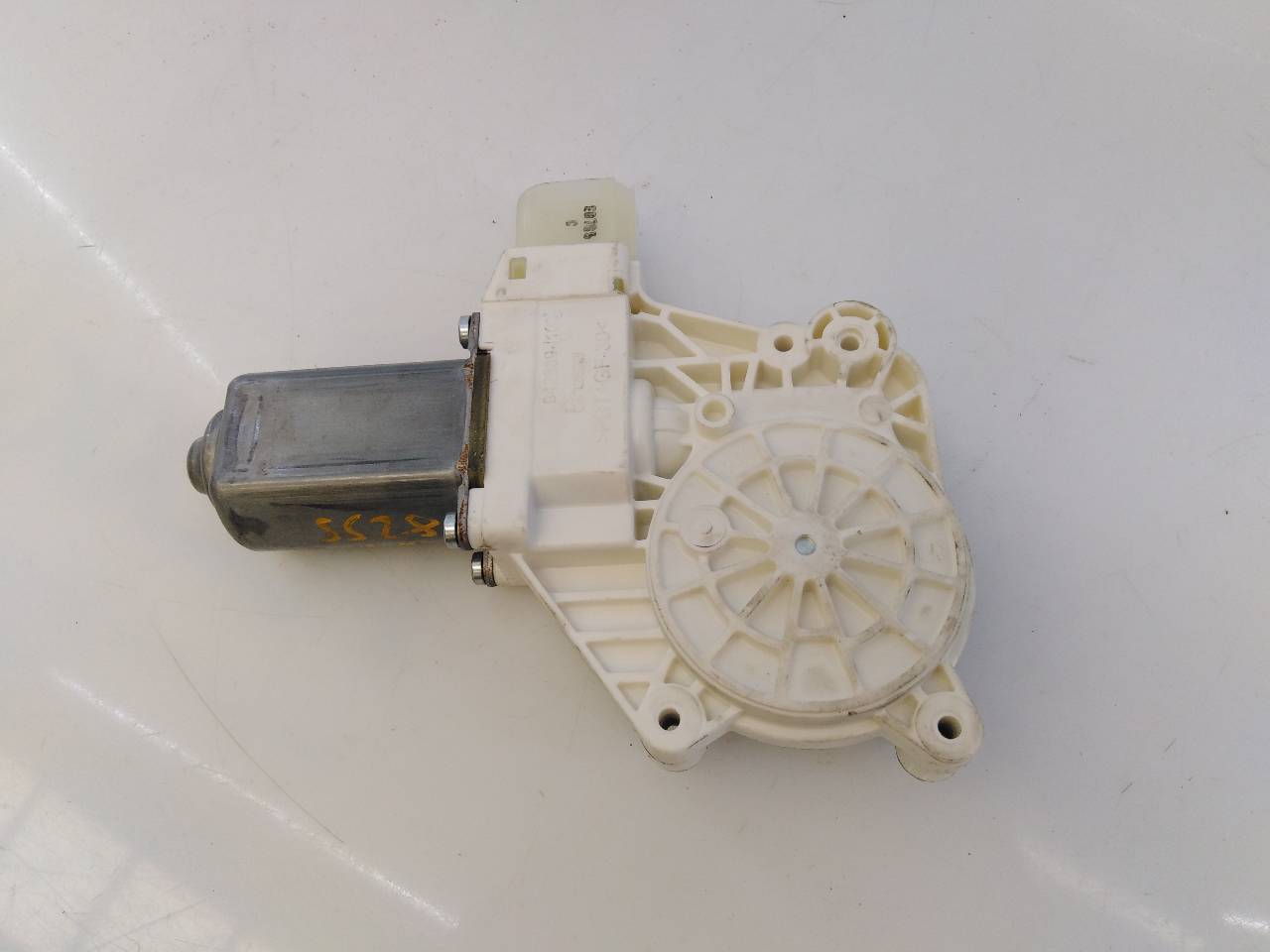 BMW 5 Series F10/F11 (2009-2017) Front Right Door Window Control Motor 72481720,72715649,E1-A3-20-2 18719356