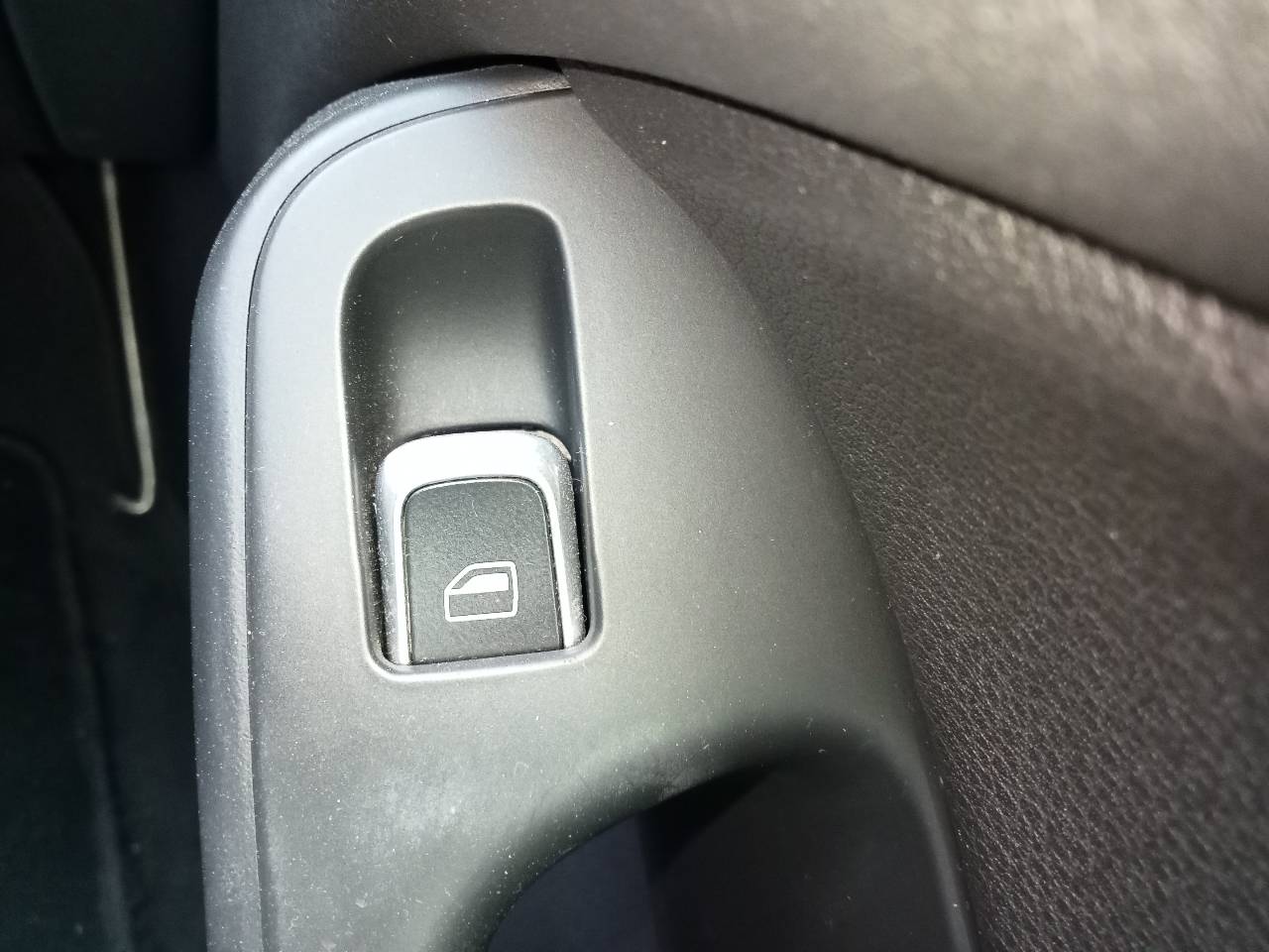 AUDI A5 Sportback Front Right Door Window Switch 21642951