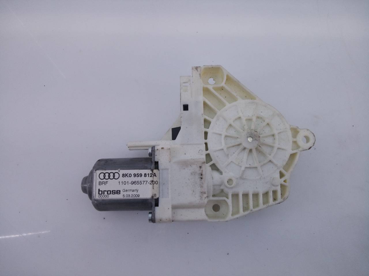 AUDI A4 B8/8K (2011-2016) Κινητήρας ελέγχου παραθύρου πίσω αριστερών πορτών 8K0959812A,E1-B6-52-1 24078049