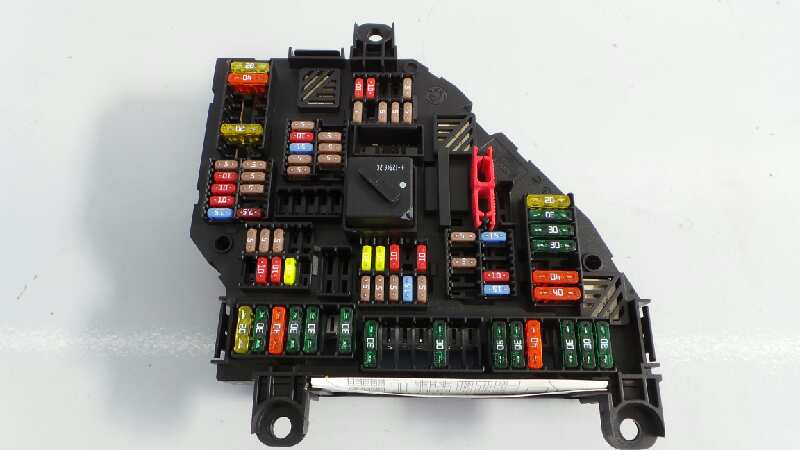 BMW 5 Series F10/F11 (2009-2017) Fuse Box 926492301,E3-A2-34-3 18404596