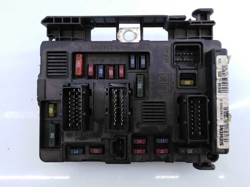 CITROËN C5 1 generation (2001-2008) Fuse Box 9643498680, E3-B2-39-2 18678455