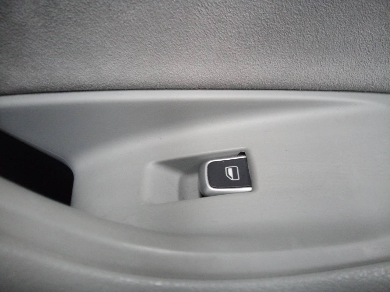 AUDI A6 C7/4G (2010-2020) Кнопка стеклоподъемника передней правой двери 24089894