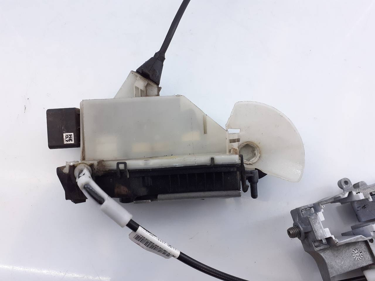 PEUGEOT 2008 1 generation (2013-2020) Front Left Door Lock 9812500880, E1-A4-16-1 24025502