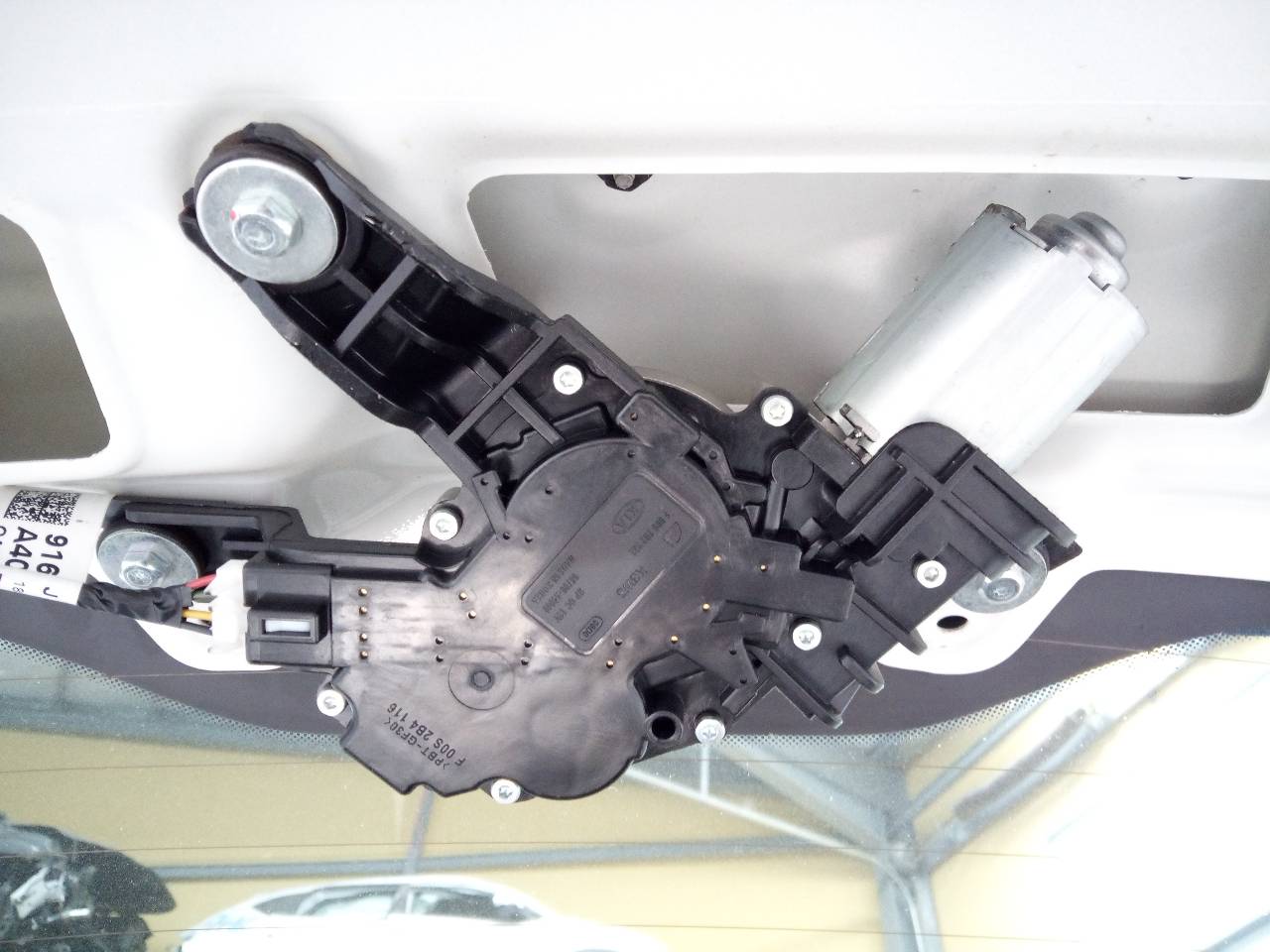 KIA Carens 3 generation (RP) (2013-2019) Galinio dangčio (bagažinės) valytuvo varikliukas 98700A4000, F00S2B2232 20966276