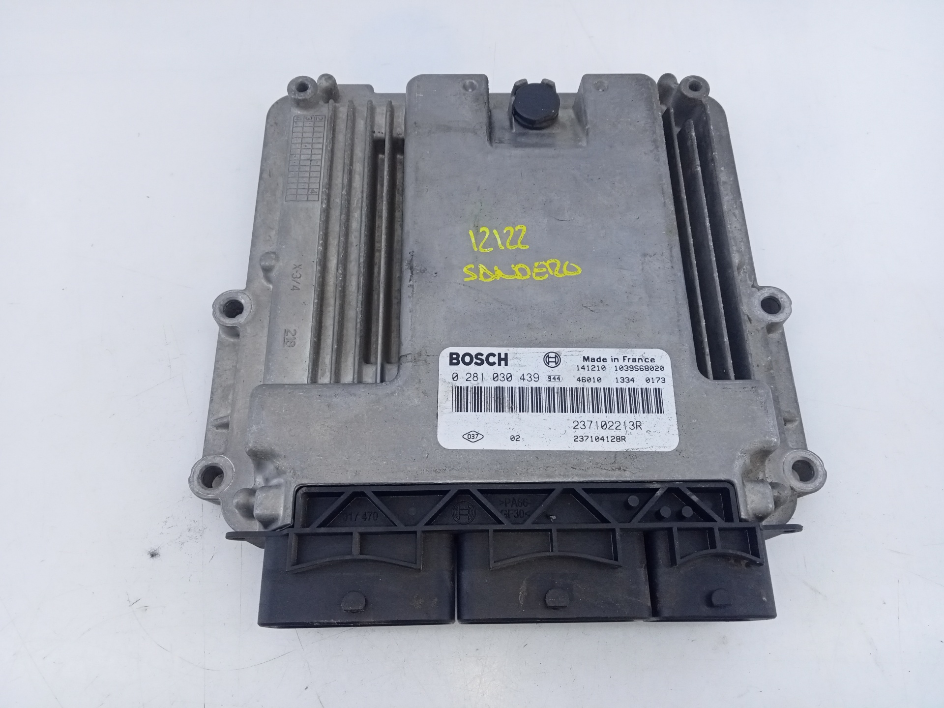 DACIA Duster 1 generation (2010-2017) Moottorin ohjausyksikkö ECU 237102213R,E2-A1-40-2,E2-A1-40-2 26269591