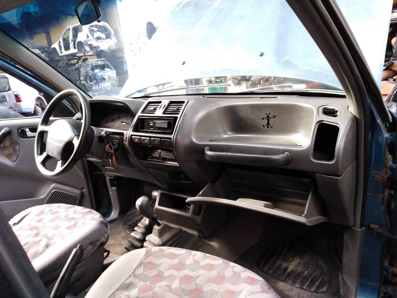 NISSAN Terrano 2 generation (1993-2006) Блок управления двигателем 237100F003,4079013573,E3-B3-21-1 22603282