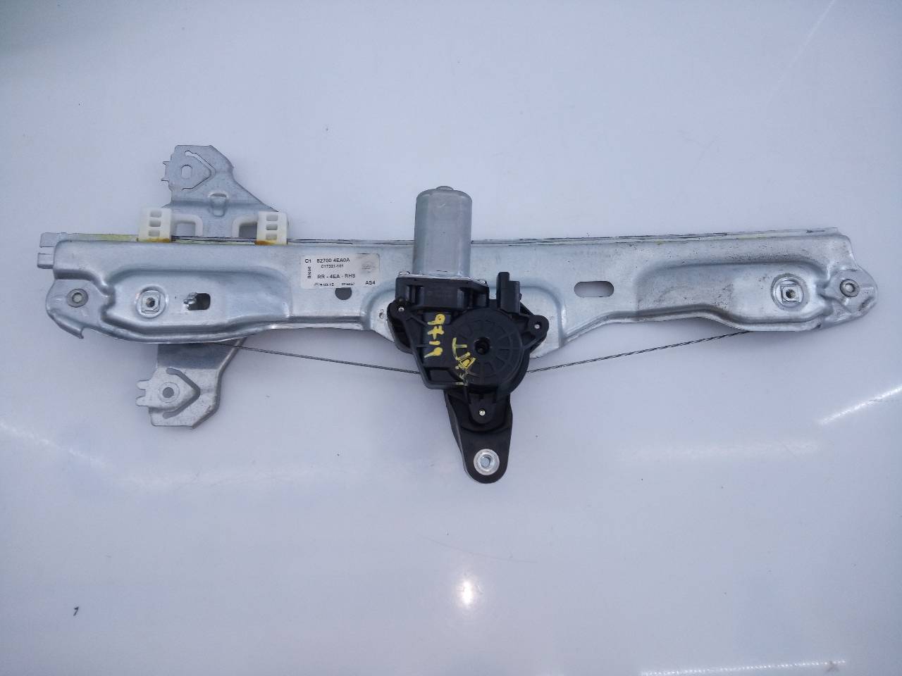 NISSAN Qashqai 2 generation (2013-2023) Bakre høyre dør vindusregulator 827004EA0A, E2-A4-15-1 18765572