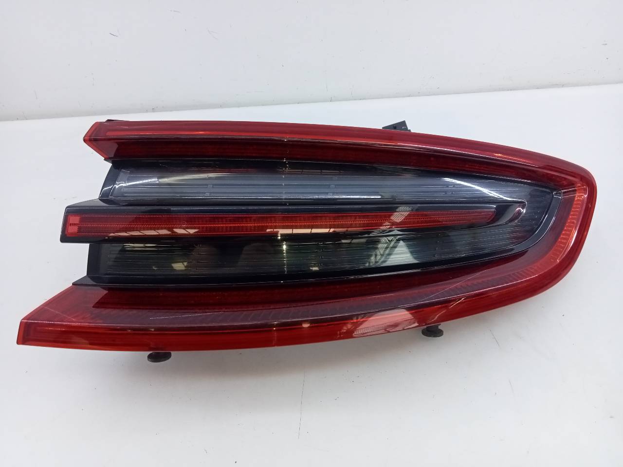 PORSCHE Macan 1 generation (2013-2023) Rear Right Taillight Lamp 95B945096D,E1-A5-47-2,E1-A5-47-2 26269989