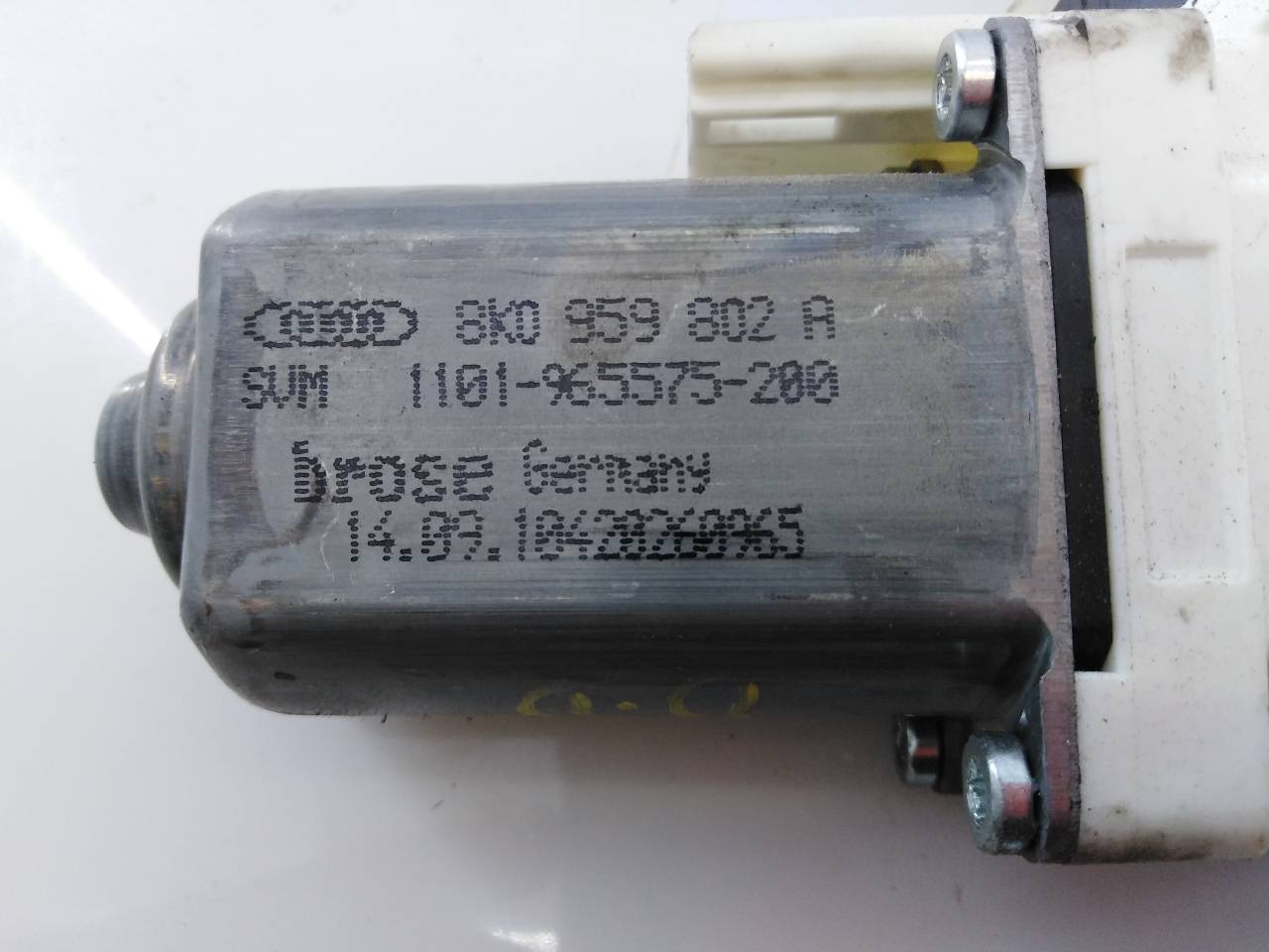 AUDI A5 8T (2007-2016) Front Right Door Window Control Motor 8K0959802A, 1101965575200, E1-B6-24-2 18650162