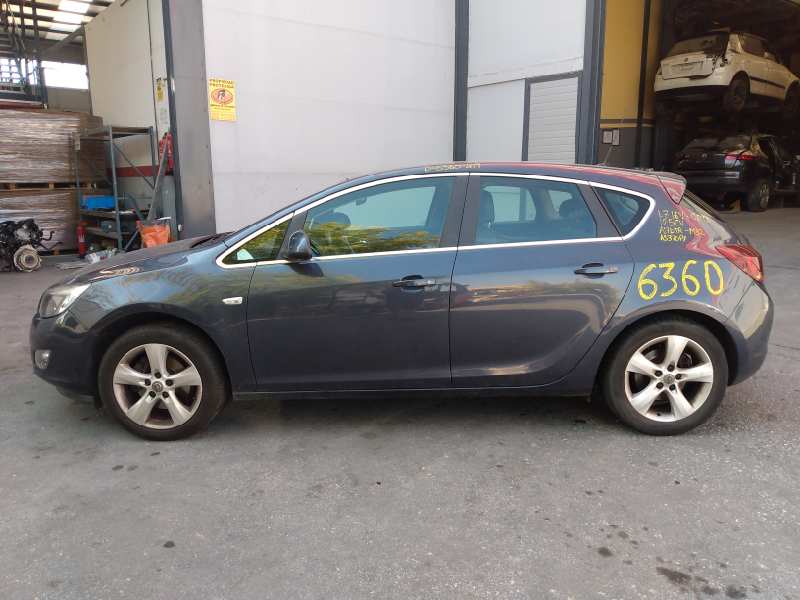 OPEL Astra J (2009-2020) Другие внутренние детали 13267984, E3-A5-22-3 18492236