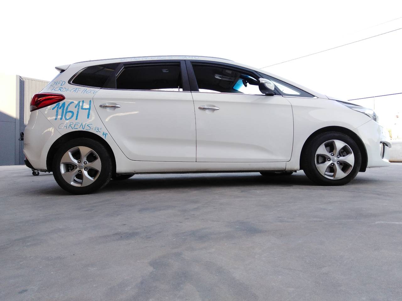 KIA Carens 3 generation (RP) (2013-2019) Laturi 373002A850,2611067,P3-B6-8-1 21116988