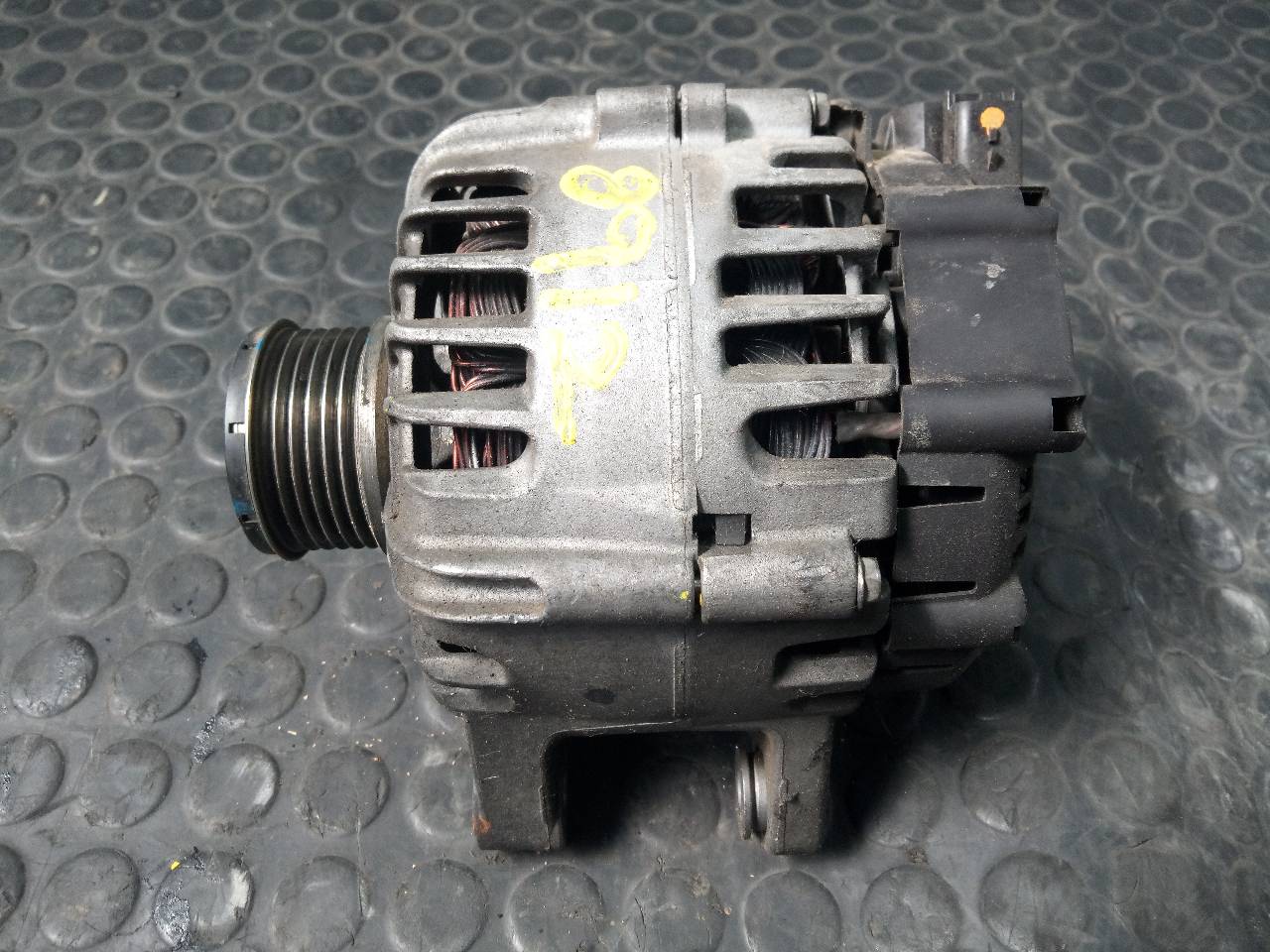 CITROËN C4 Picasso 2 generation (2013-2018) Alternator 9818677980,P3-A4-18-5 18717148