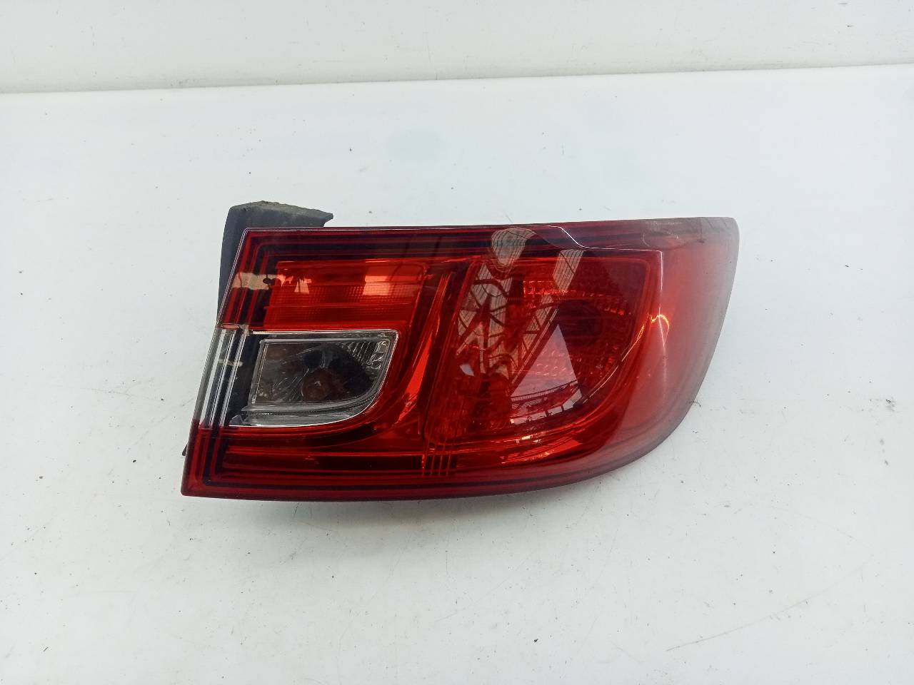 RENAULT Captur 1 generation (2013-2019) Rear Right Taillight Lamp FR26380202, E1-A1-39-1, E1-A1-39-1 26272823