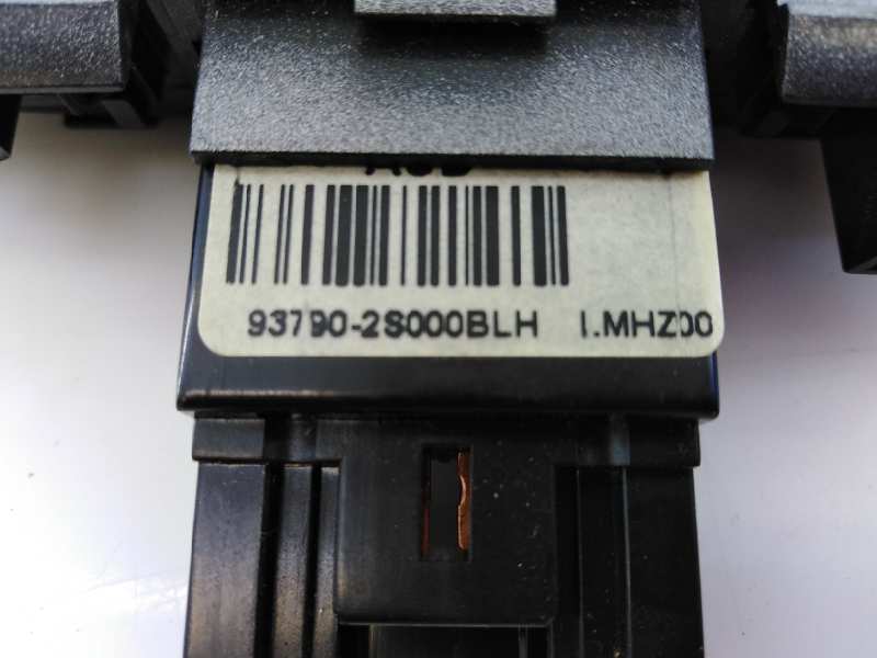 HYUNDAI Tucson 3 generation (2015-2021) Hazard button 937902S000BLH,E3-A3-23-1 18682233