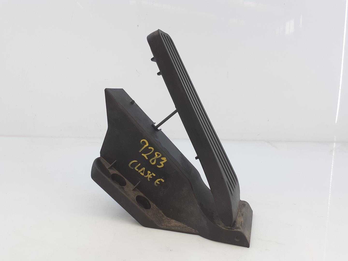 MERCEDES-BENZ E-Class W212/S212/C207/A207 (2009-2016) Throttle Pedal A2043000004,E3-A1-14-2 18742340