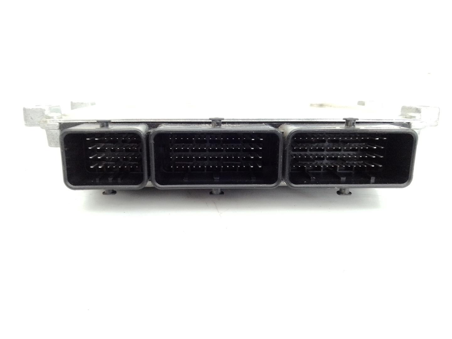 DACIA Sandero 2 generation (2013-2020) Engine Control Unit ECU 237105500R, 237103302S, E2-A1-34-6 24047438