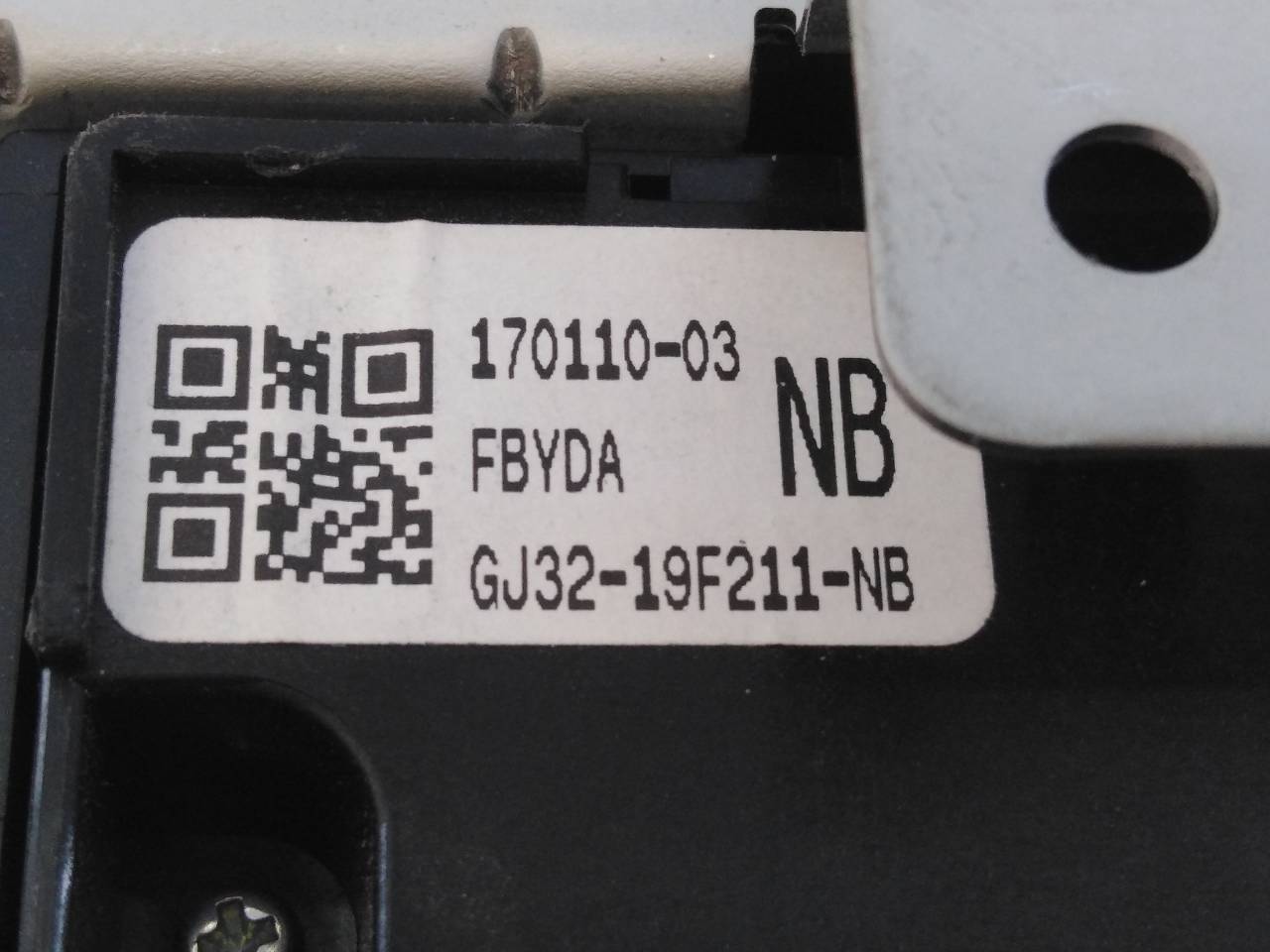 LAND ROVER Range Rover Evoque L538 (1 gen) (2011-2020) Musiikkisoitin GPS:llä FK7219C299AC,GJ3219F211NB,E3-B3-13-4 18708753