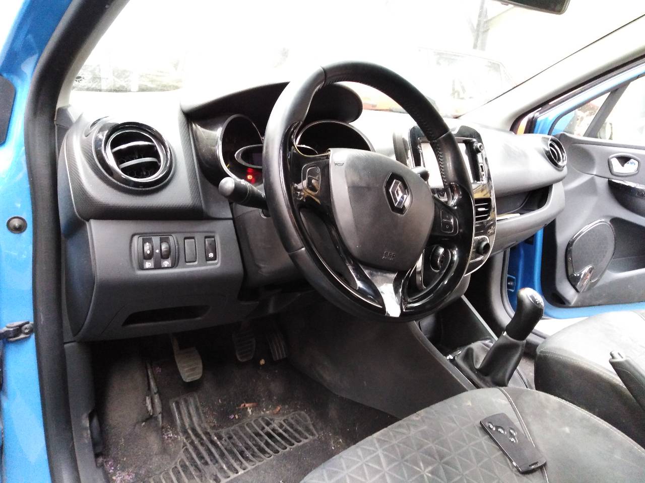 RENAULT Clio 4 generation (2012-2020) Priekinis dešinys pusašis P1-A6-11 20968065